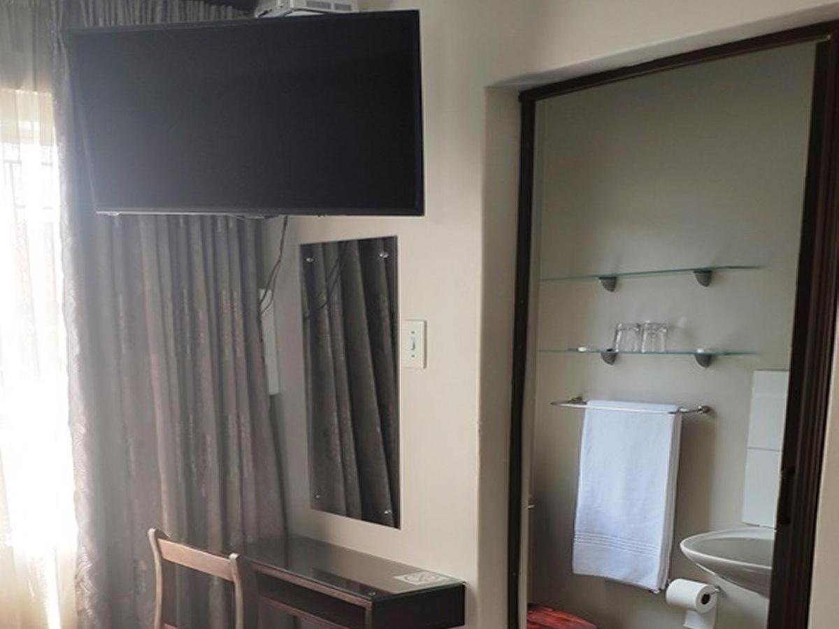 Hydro Guesthouse Bloemfontein Exteriör bild